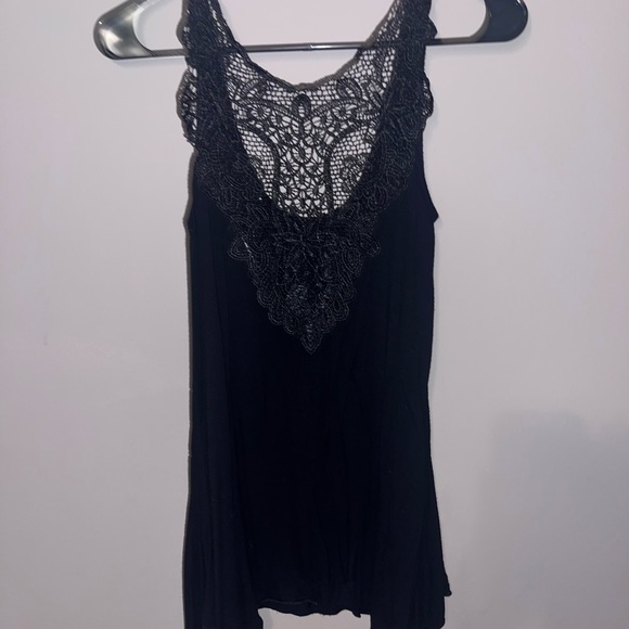 Floral black tank graphic blouse - Picture 4 of 4